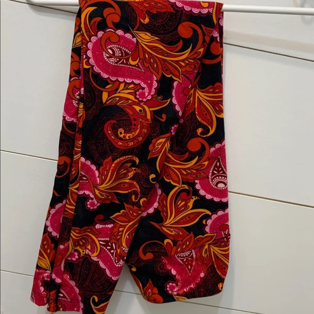 LuLa Roe one size leggings